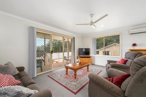 H1211 Mission Terrace Lakewood Heights Estate - Accommodation Sunshine Coast 0