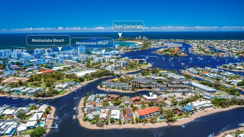 HACIENDA- CANAL VIEWS AND COMFORT - Accommodation Sunshine Coast 0