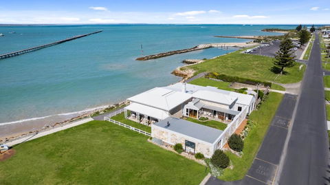 Harbour Masters Beachport - Accommodation Sunshine Coast 0