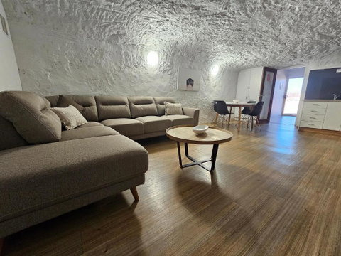 Holly Place - Accommodation Sunshine Coast 0