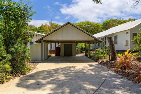 Ibis 15 - Accommodation Sunshine Coast 2