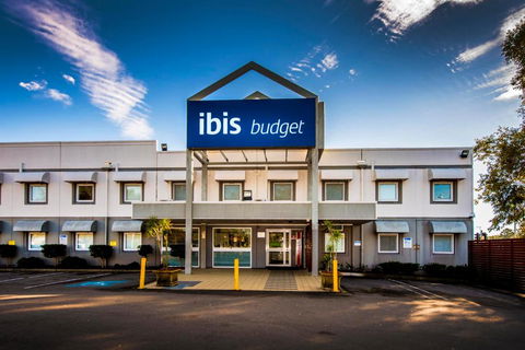Ibis Budget - Newcastle - Accommodation Sunshine Coast 1