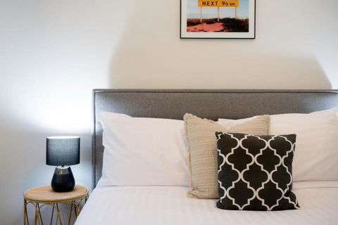 Homely Unit Located Near The City With Parking And Wifi - Accommodation Sunshine Coast 1