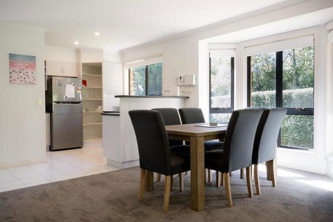Homely Unit Located Near The City With Parking And Wifi - Accommodation Sunshine Coast 2