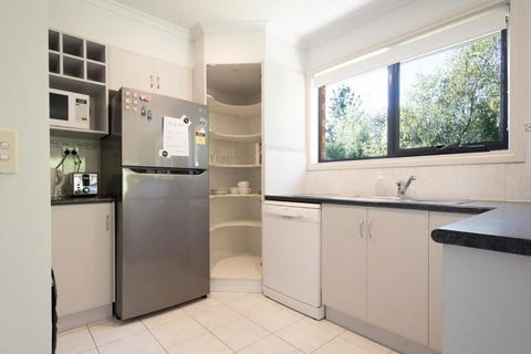 Homely Unit Located Near The City With Parking And Wifi - Accommodation Sunshine Coast 3