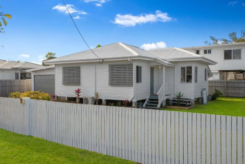 House On Halifax - Accommodation Sunshine Coast 1