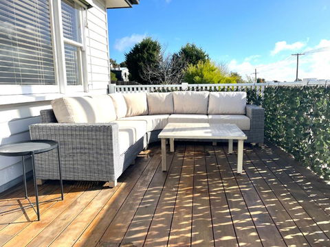 House With Forest Views - Accommodation Sunshine Coast 2