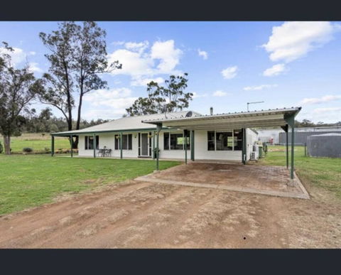 Hunter Village - Accommodation Sunshine Coast 2