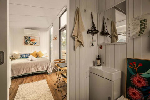 Hunters Inn By Tiny Away - Accommodation Sunshine Coast 2