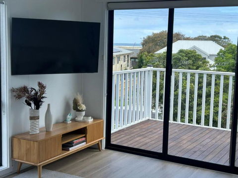 Iconic Beach House On Bruce - Accommodation Sunshine Coast 2