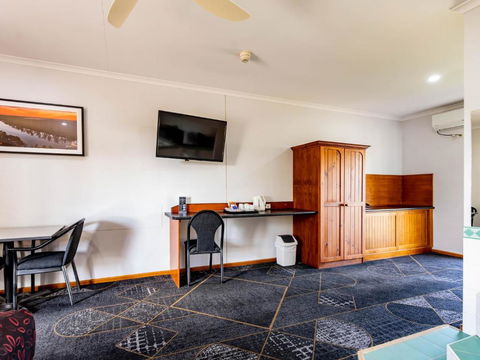Hotel Renmark - Accommodation Sunshine Coast 2