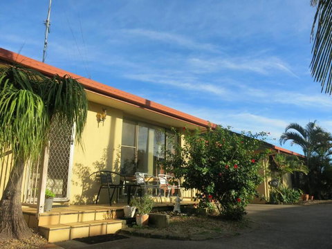 House And Van On The River - Accommodation Sunshine Coast 1