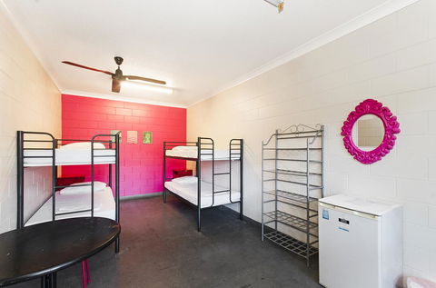 Adventurers Backpackers - Accommodation Sunshine Coast 3