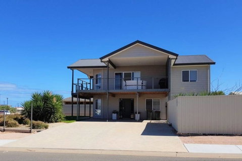 Agape Holiday Home - Accommodation Sunshine Coast 0
