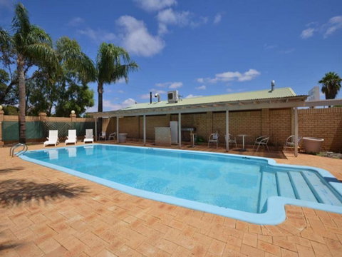 Albion Hotel - Accommodation Sunshine Coast 0