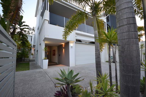Alex Beach House - Accommodation Sunshine Coast 1
