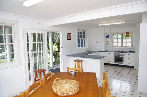 Allamanda House, 3 Willow Street - Accommodation Sunshine Coast 2