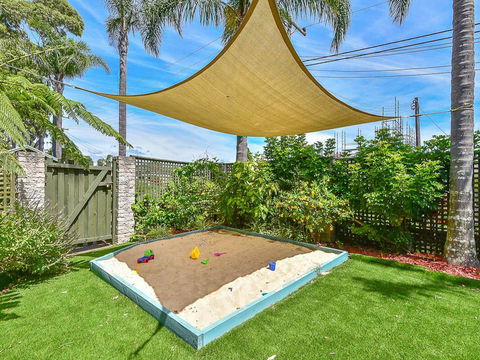 Allamanda Retreat 37 - Accommodation Sunshine Coast 2