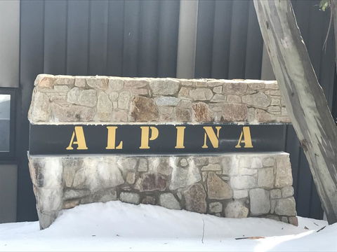 Alpina - Accommodation Sunshine Coast 0