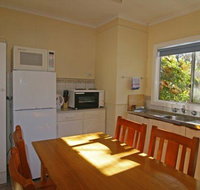 Alpine Park Riverside Cottages - Accommodation Sunshine Coast