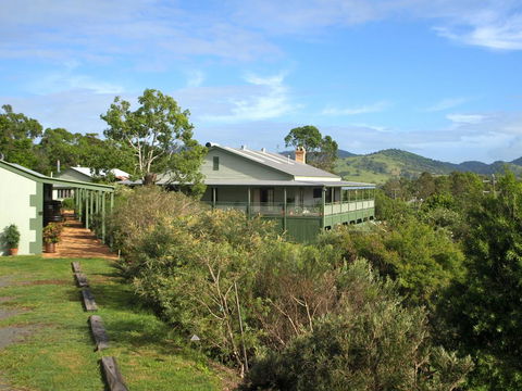 Amamoor Lodge - Accommodation Sunshine Coast 0