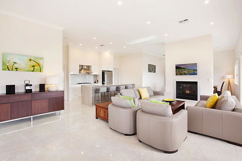 Amber Lakes - Accommodation Sunshine Coast 2