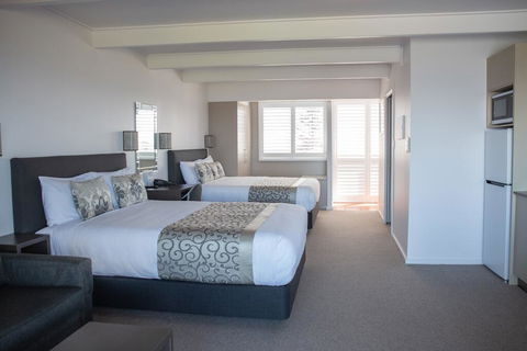 Amooran Oceanside Apartments And Motel - Accommodation Sunshine Coast 3