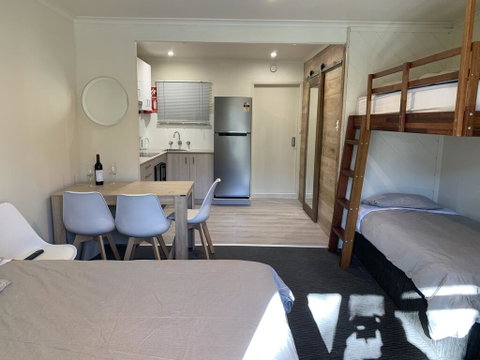 Aneeki Ski Lodge - Accommodation Sunshine Coast 1