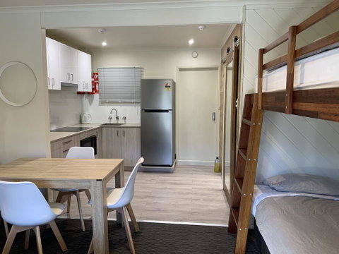 Aneeki Ski Lodge - Accommodation Sunshine Coast 3