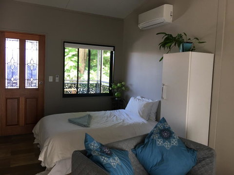 Annerley-granny Flat,private, New, Convenience - Accommodation Sunshine Coast 0