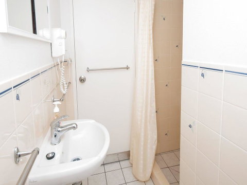 Apartment 3 - Providence - Accommodation Sunshine Coast 1