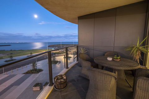 Apt 221 Marinaquays - Accommodation Sunshine Coast 0
