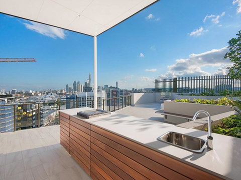 Aqua Newstead Apartment - Accommodation Sunshine Coast 2