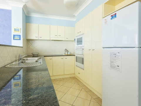 Aquarius Apartment 7 - Accommodation Sunshine Coast 3