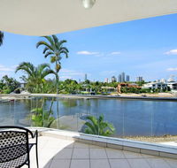 Arc Resort Stunning 3 Bedroom in Broadbeach - Accommodation Sunshine Coast