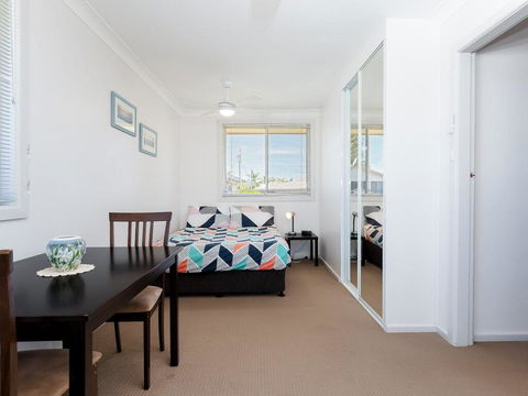 Argyle Cottage' 41 Argyle Avenue - Great Family Home For Holidays - Accommodation Sunshine Coast 3
