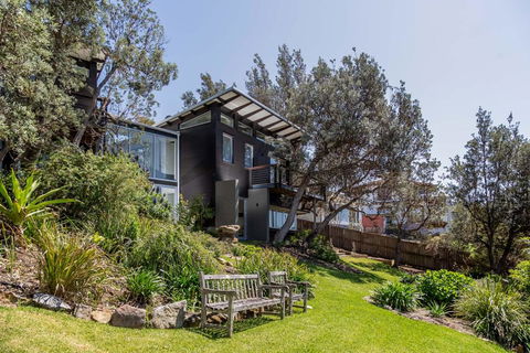 ARGYLL MOLLYMOOK - Absolute Waterfront - Accommodation Sunshine Coast 0