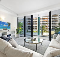 Aria Private 3 Bed in the heart of Broadbeach - Accommodation Sunshine Coast
