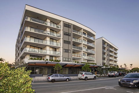 Arise Hedge - Accommodation Sunshine Coast 0