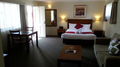 Armidale Pines Motel - Accommodation Sunshine Coast 0