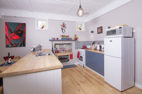 Artisan Retreat - Accommodation Sunshine Coast 2