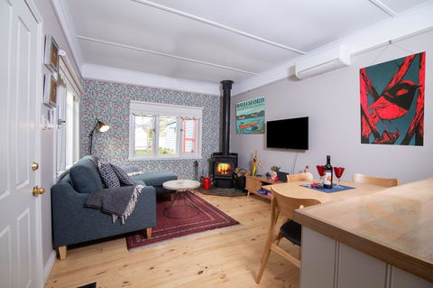 Artisan Retreat - Accommodation Sunshine Coast 1