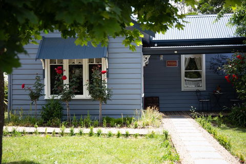 Artisan Retreat - Accommodation Sunshine Coast 0