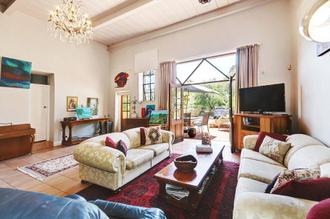 Arty Warehouse Apartment - Stroll To South Beach - Accommodation Sunshine Coast 1