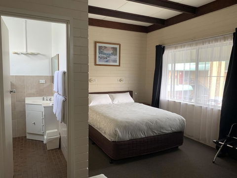 Ashton Motel - Accommodation Sunshine Coast 0