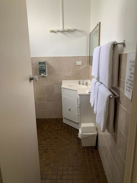 Ashton Motel - Accommodation Sunshine Coast 2