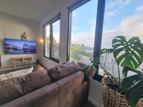 Luxurious Stay At Doncaster East - Accommodation Sunshine Coast 0
