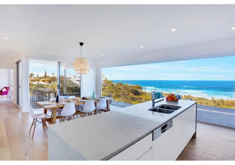 Luxury Ocean View Property - Accommodation Sunshine Coast 3