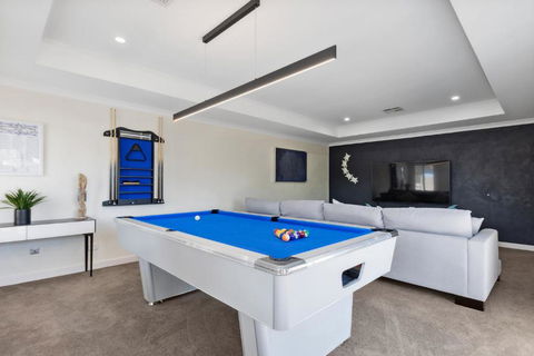 Luxury Riverside Escape With Private Jetty On The Murray River - Accommodation Sunshine Coast 1