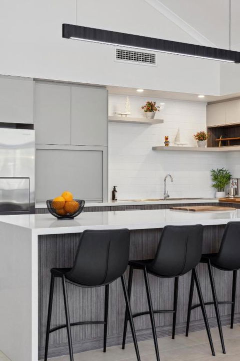 Luxury Riverside Escape With Private Jetty On The Murray River - Accommodation Sunshine Coast 3